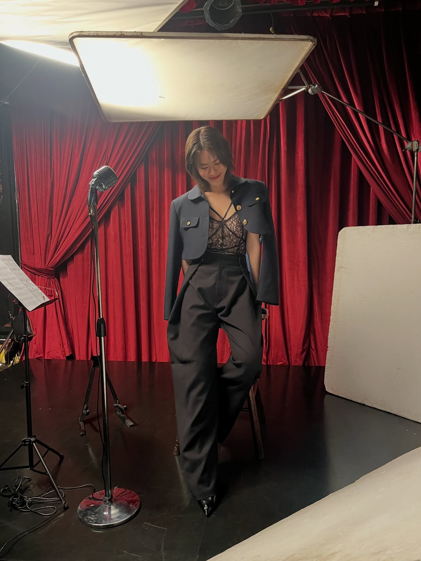 เอมี่ - ทสร กลิ่นเนียม