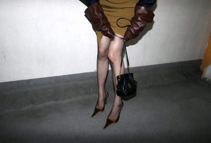 เอมี่ - ทสร กลิ่นเนียม