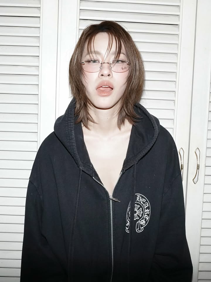 เอมี่ - ทสร กลิ่นเนียม