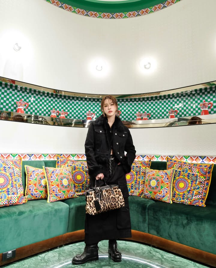 เอมี่ - ทสร กลิ่นเนียม