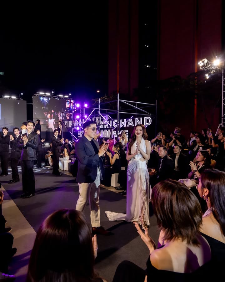 เอมี่ - ทสร กลิ่นเนียม