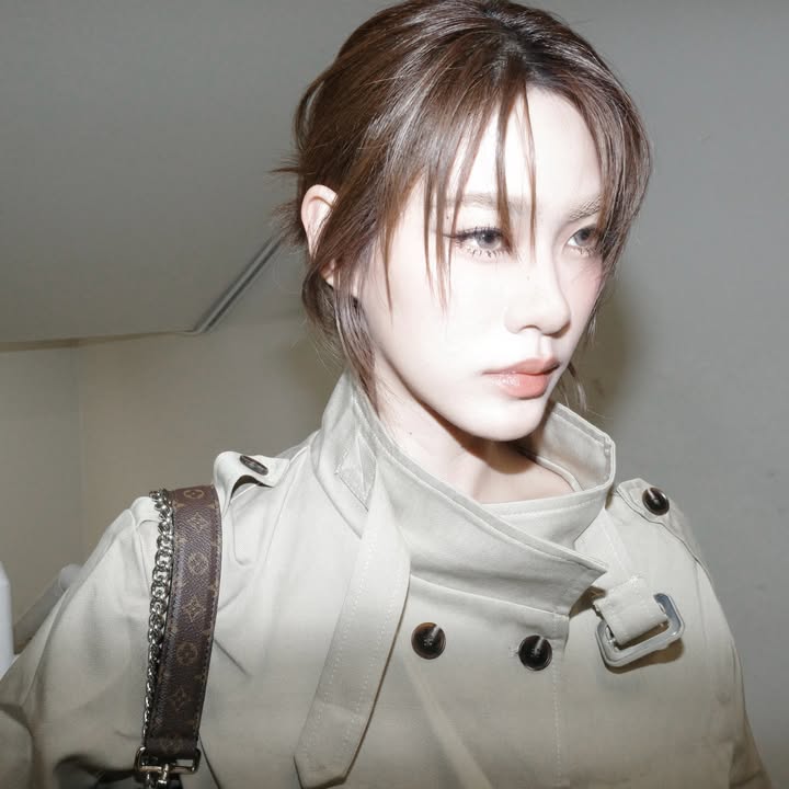 เอมี่ - ทสร กลิ่นเนียม