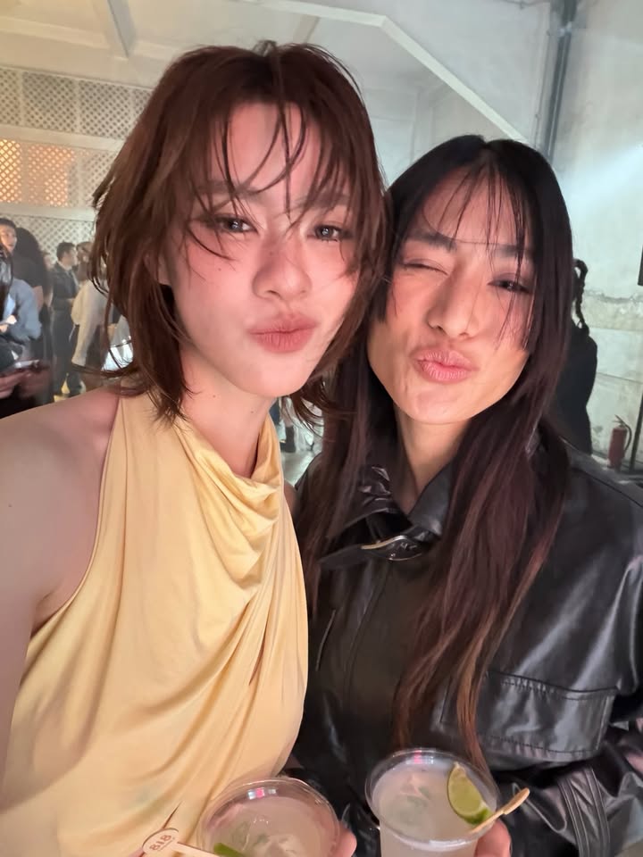 เอมี่ - ทสร กลิ่นเนียม