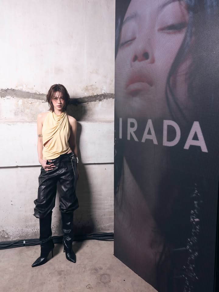 เอมี่ - ทสร กลิ่นเนียม