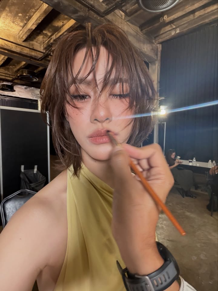 เอมี่ - ทสร กลิ่นเนียม