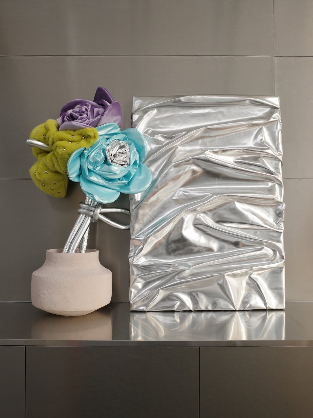 เอมี่ - ทสร กลิ่นเนียม