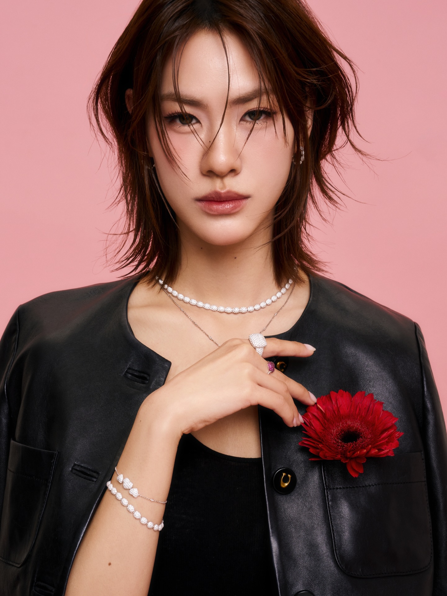 เอมี่ - ทสร กลิ่นเนียม