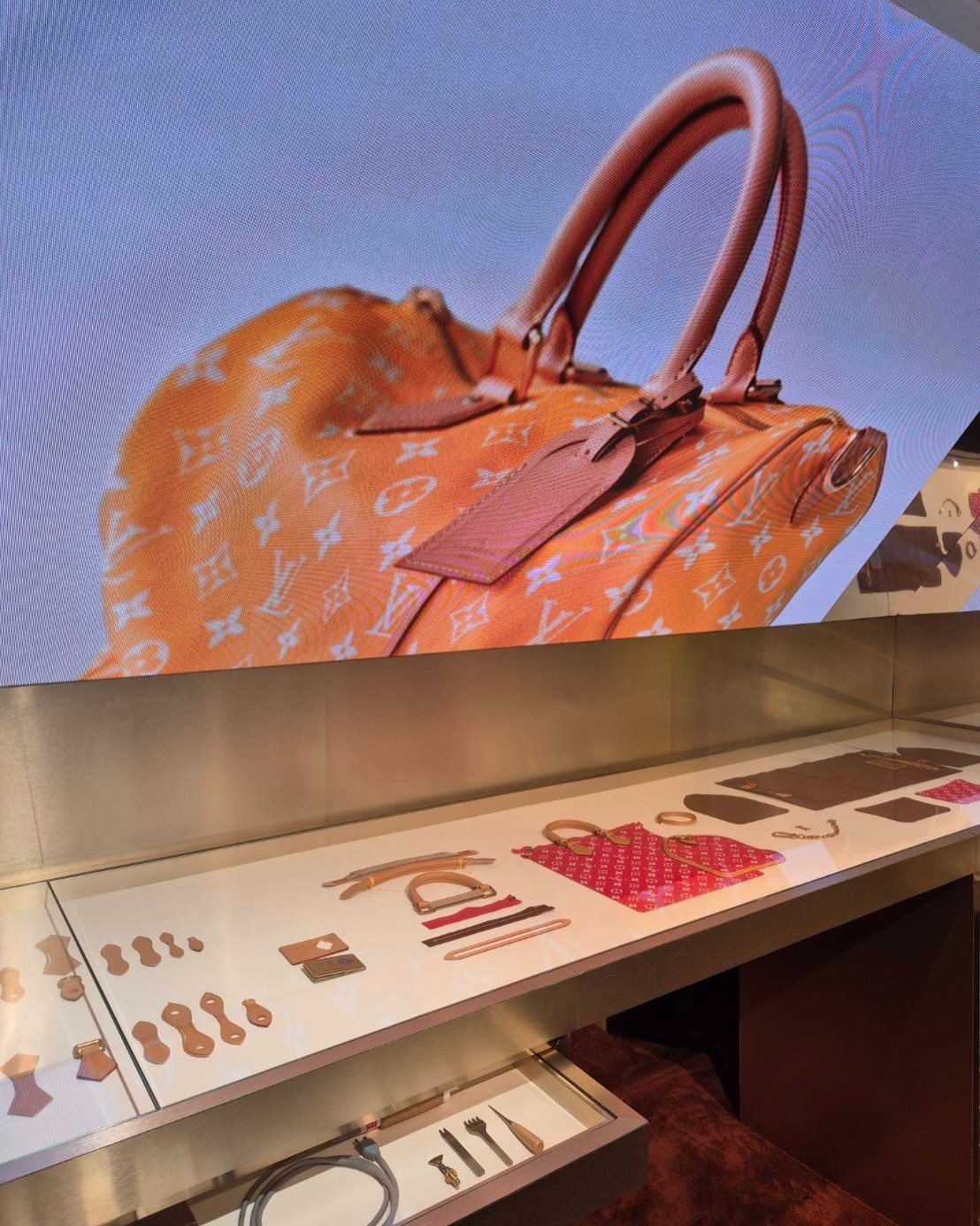 เอมี่ - ทสร กลิ่นเนียม