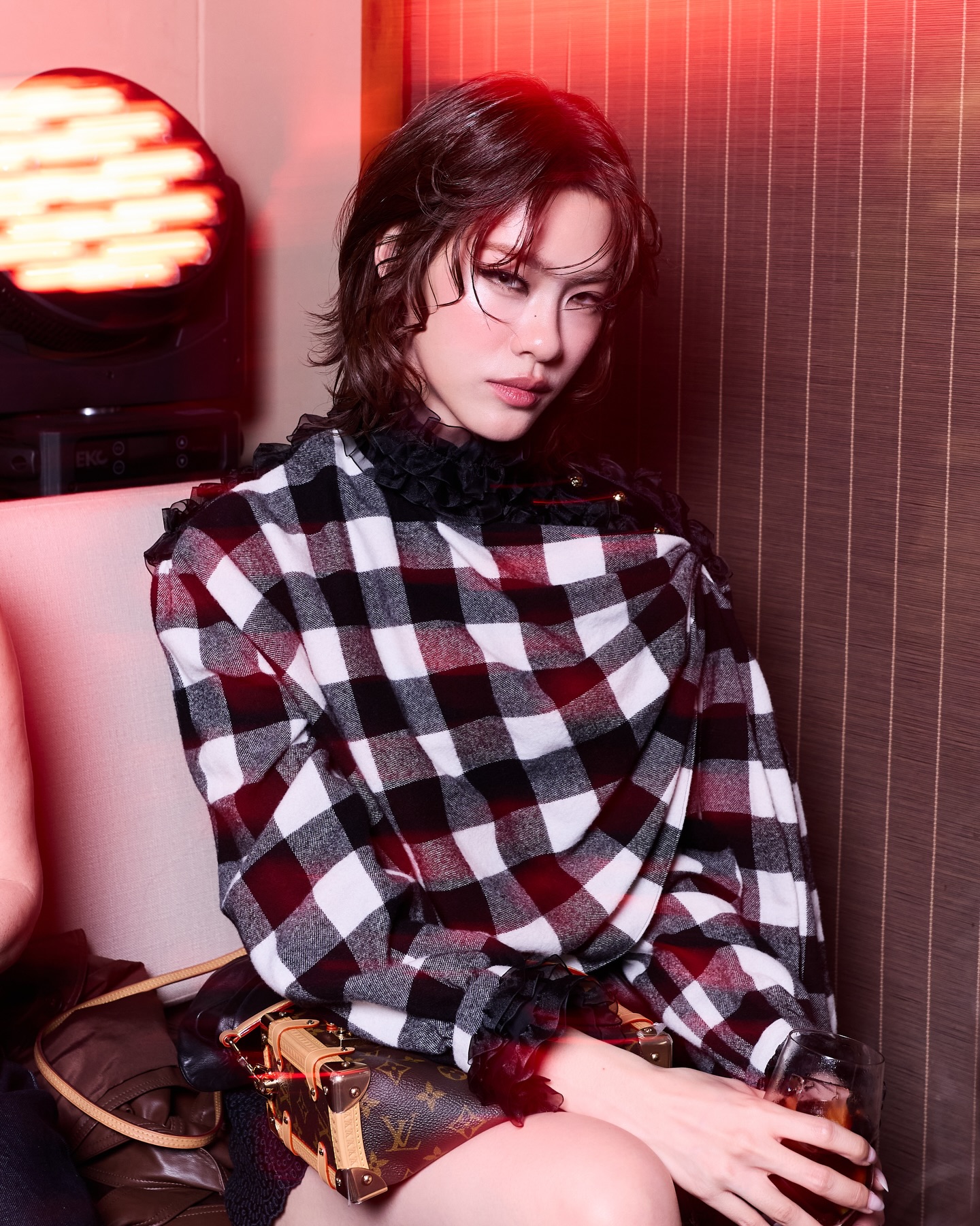 เอมี่ - ทสร กลิ่นเนียม