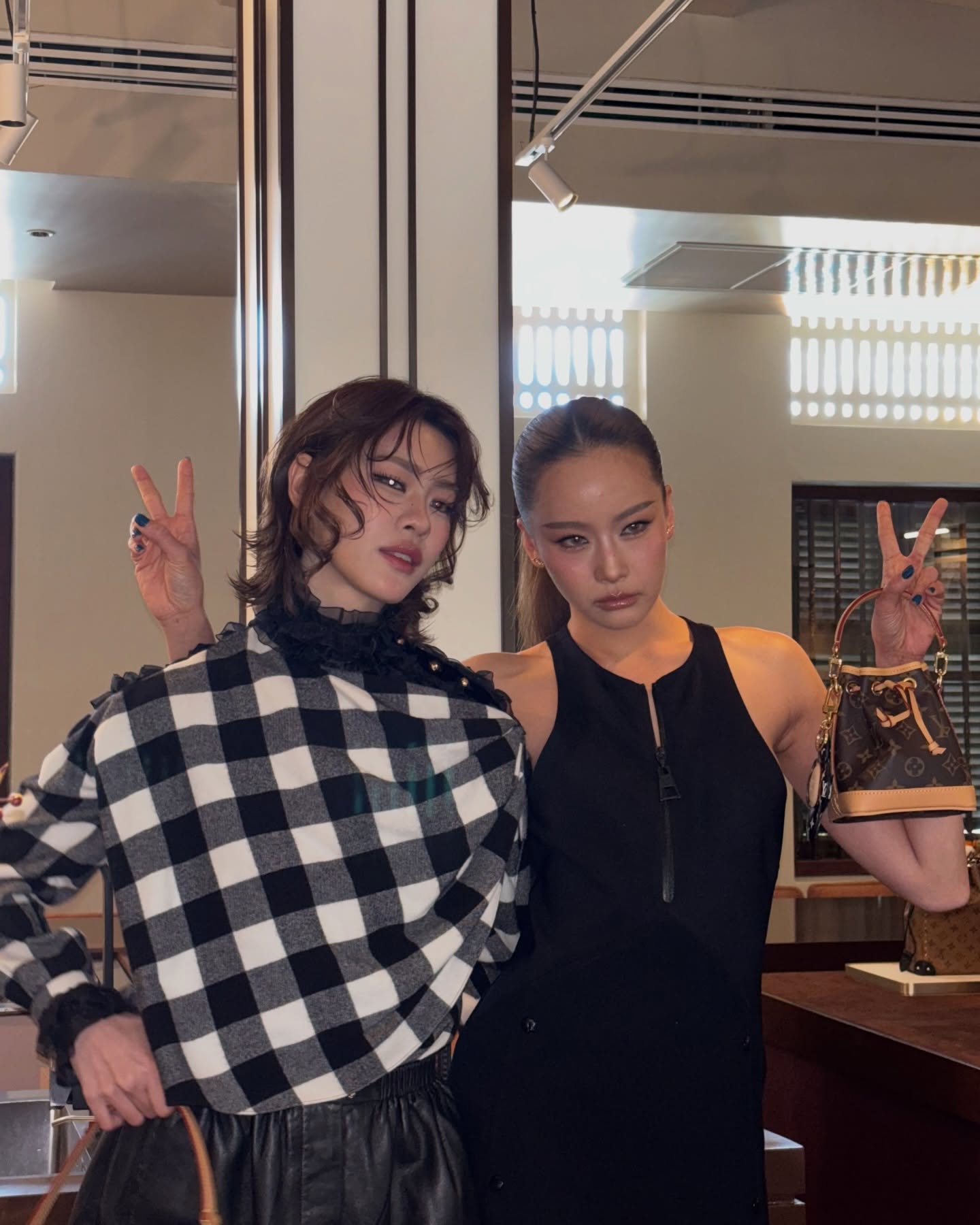 เอมี่ - ทสร กลิ่นเนียม