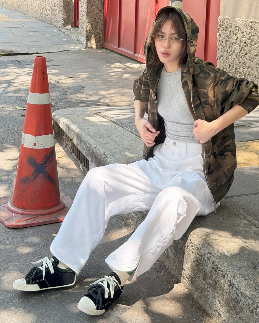 เอมี่ - ทสร กลิ่นเนียม