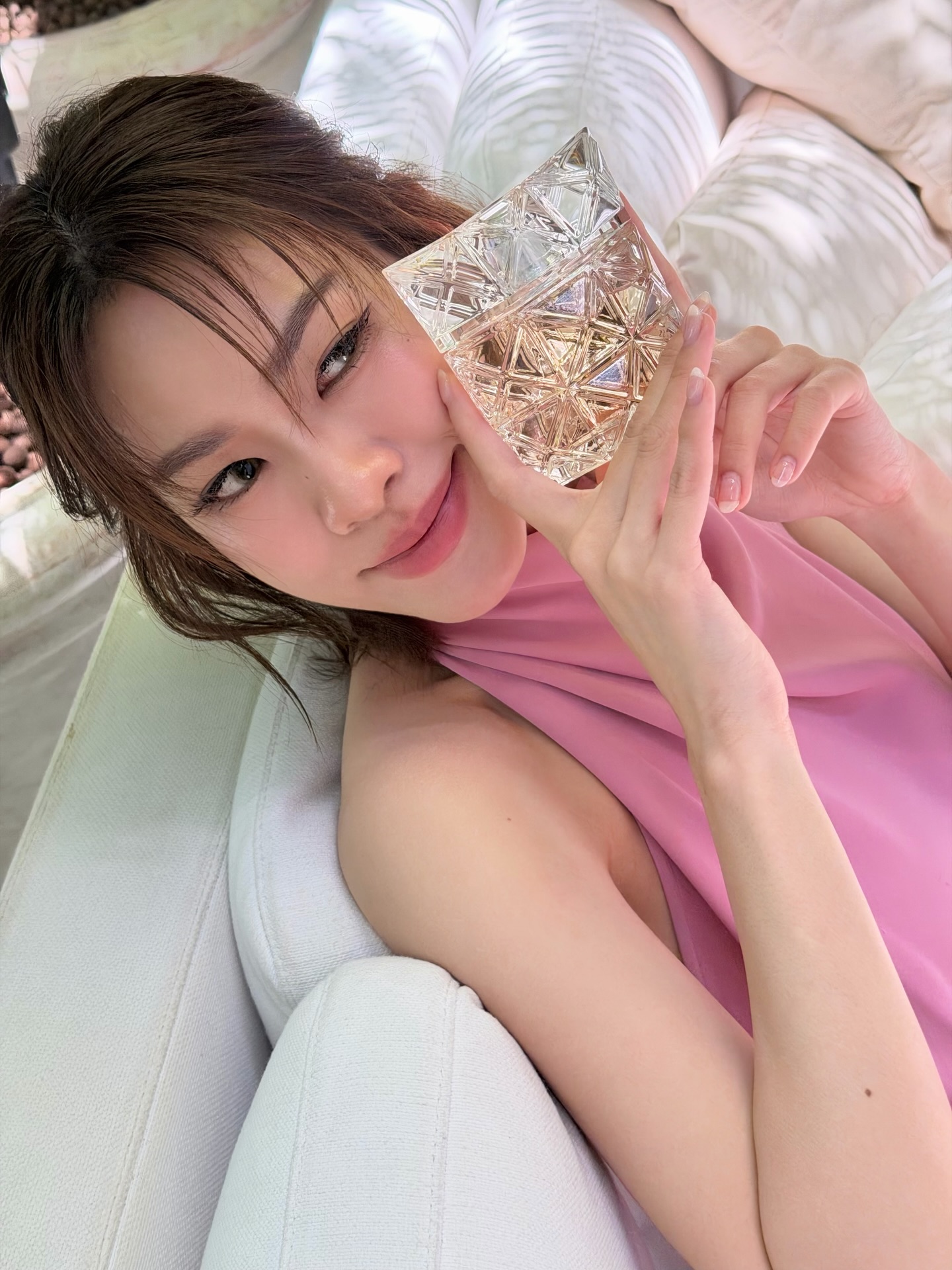 เอมี่ - ทสร กลิ่นเนียม