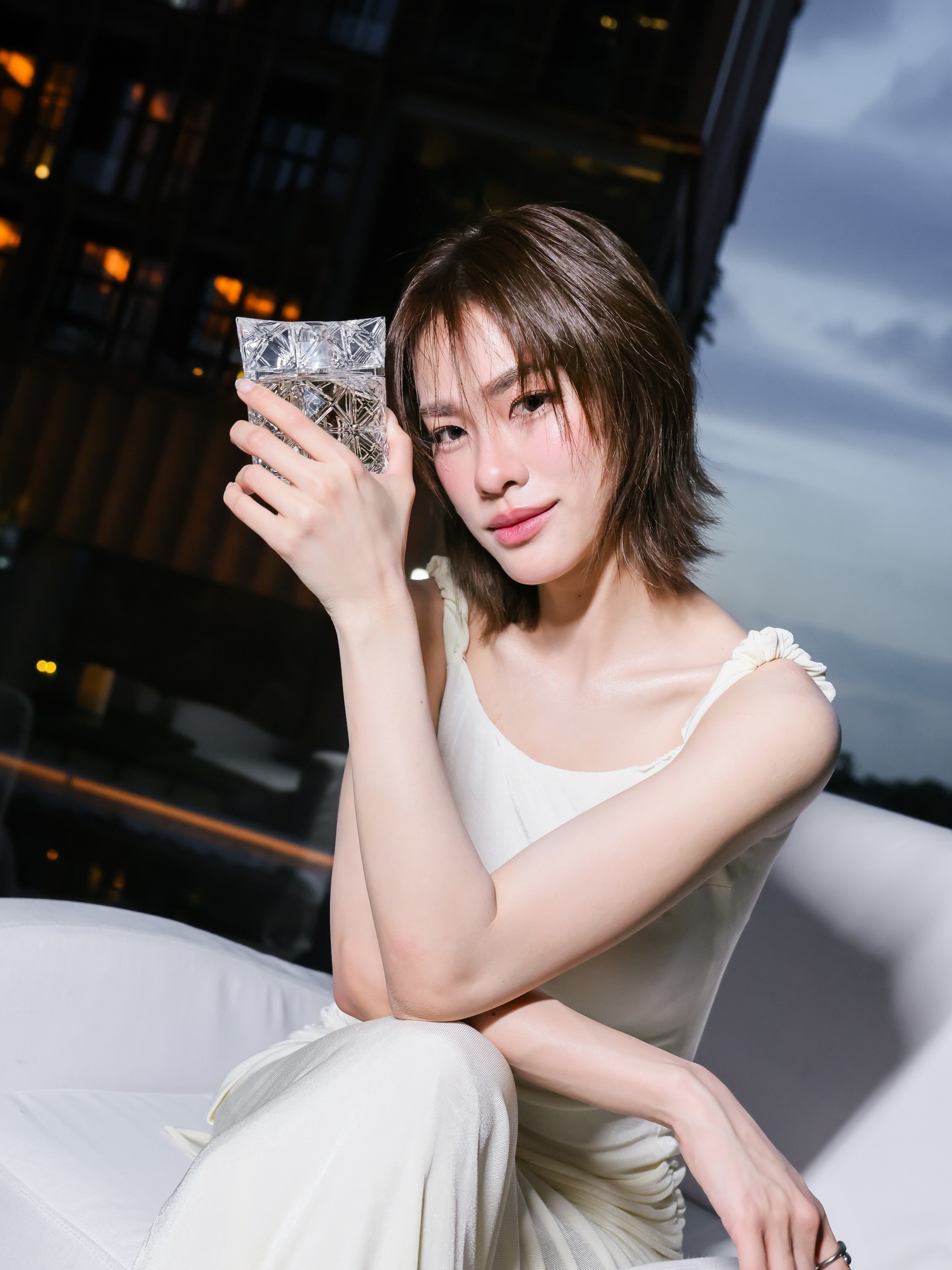 เอมี่ - ทสร กลิ่นเนียม