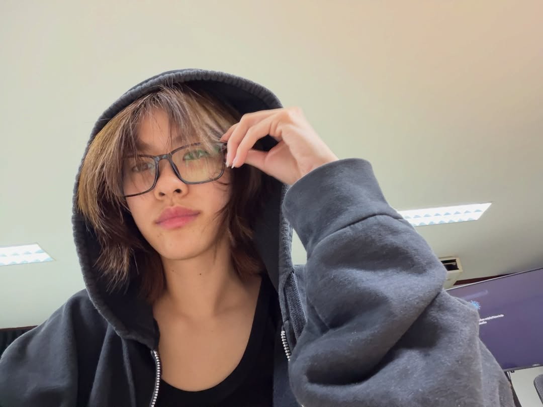 เอมี่ - ทสร กลิ่นเนียม