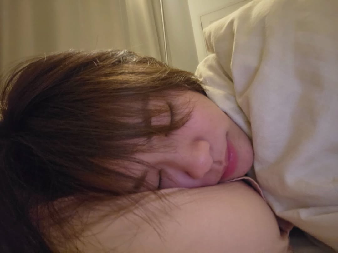 เอมี่ - ทสร กลิ่นเนียม