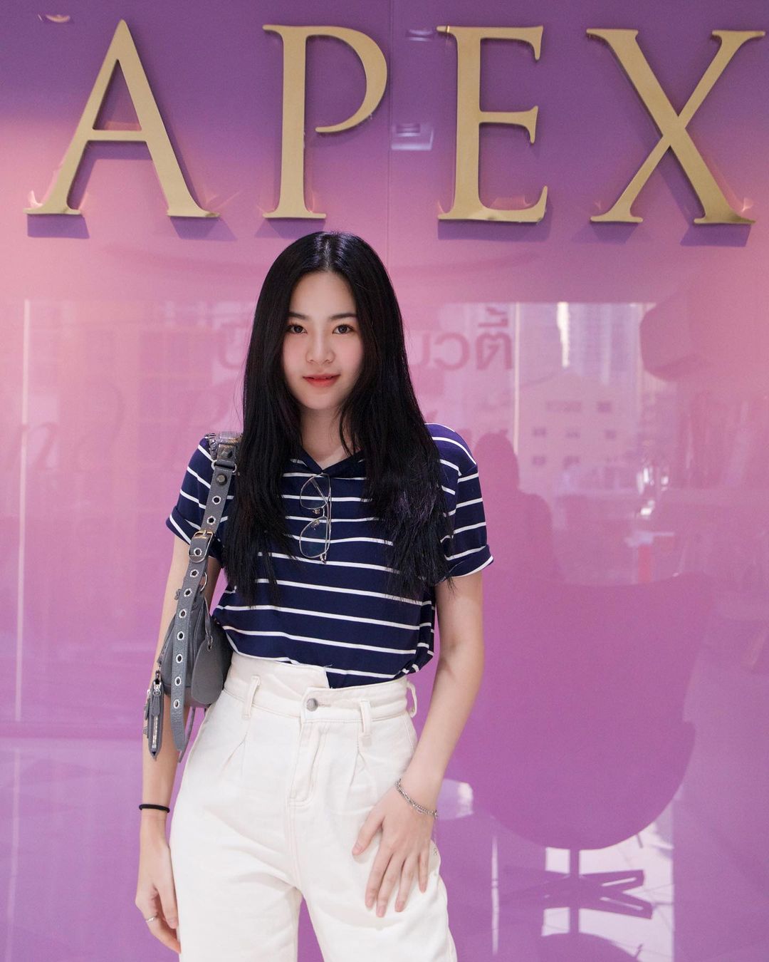 แอปเปิ้ล - ลาภิสรา อินทรสูต