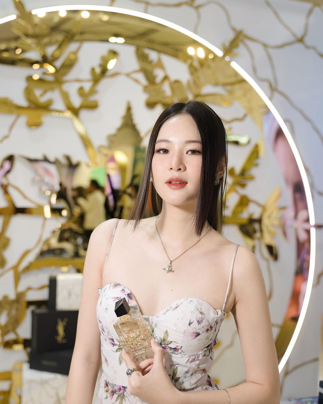 แอปเปิ้ล - ลาภิสรา อินทรสูต