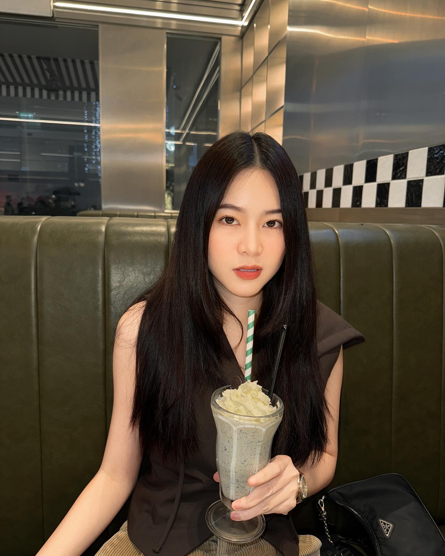 แอปเปิ้ล - ลาภิสรา อินทรสูต