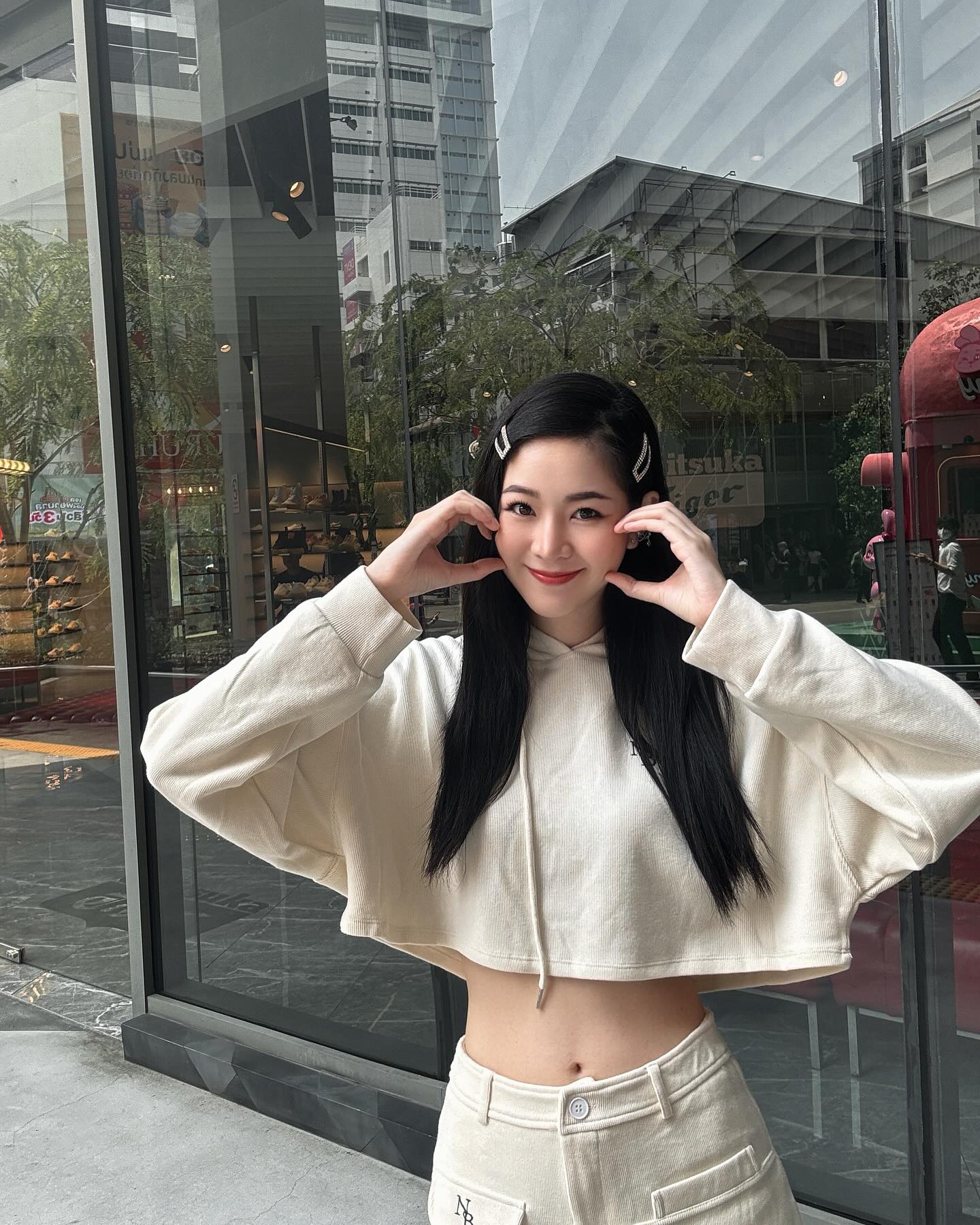 แอปเปิ้ล - ลาภิสรา อินทรสูต