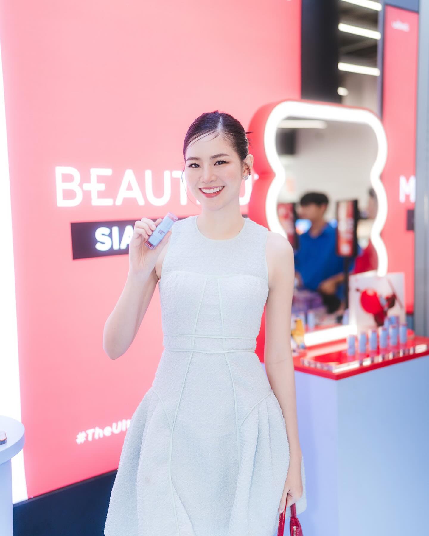 แอปเปิ้ล - ลาภิสรา อินทรสูต