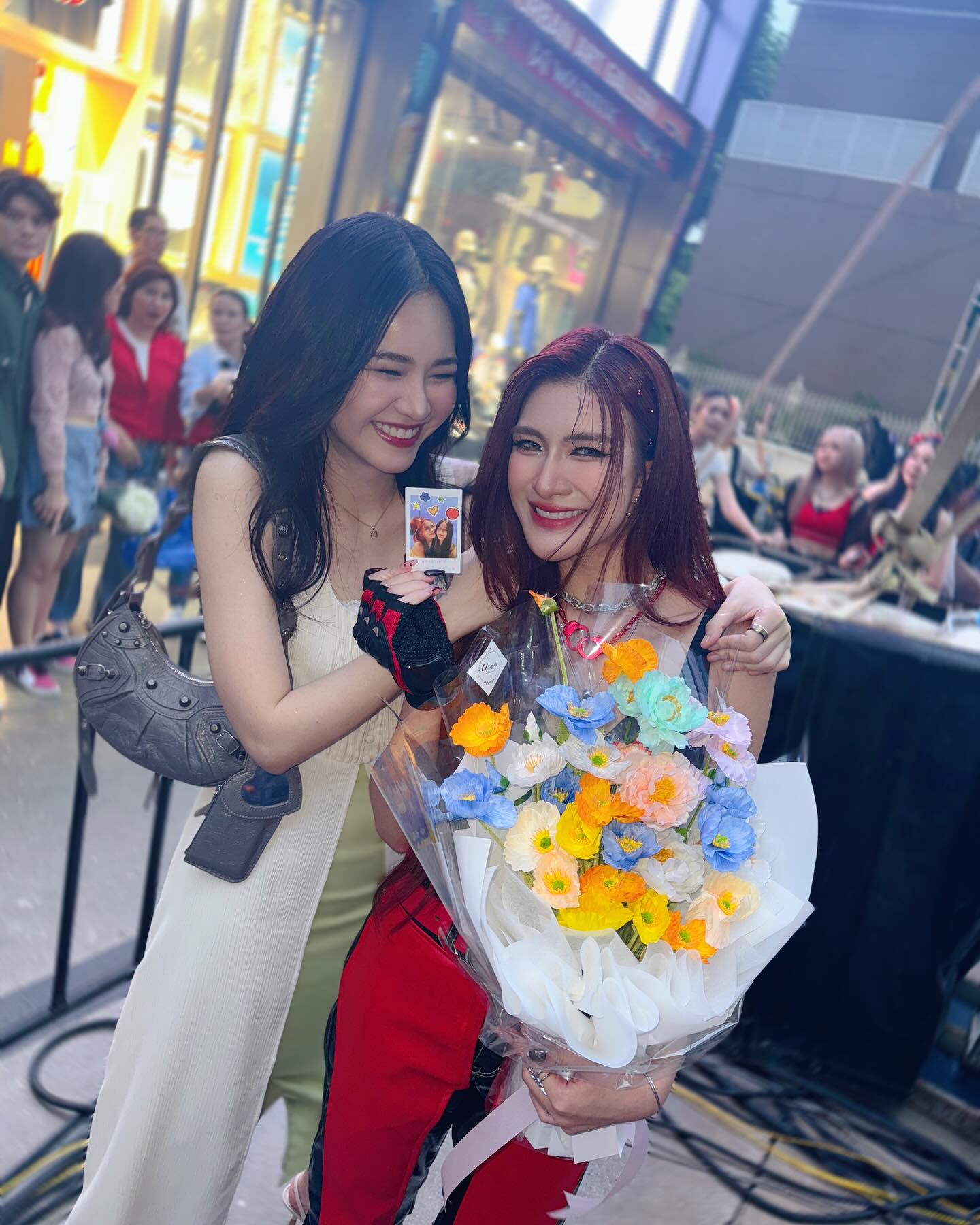แอปเปิ้ล - ลาภิสรา อินทรสูต
