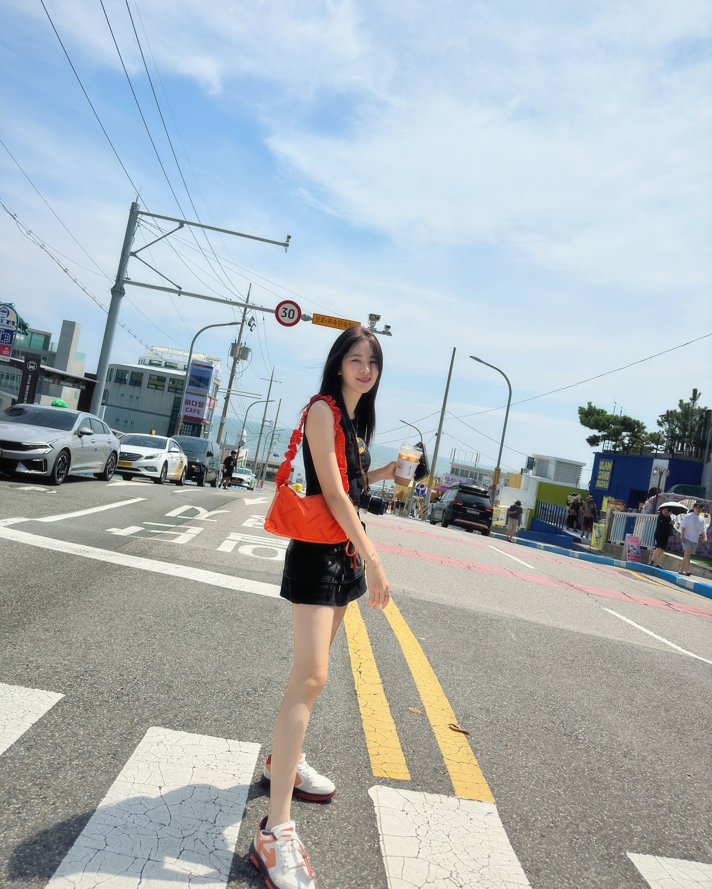 แอปเปิ้ล - ลาภิสรา อินทรสูต