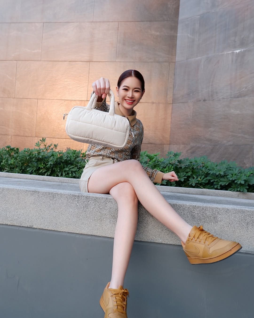แอปเปิ้ล - ลาภิสรา อินทรสูต
