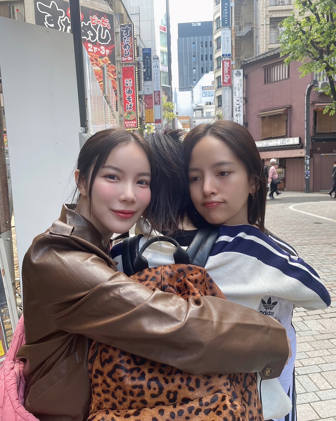 แอปเปิ้ล - ลาภิสรา อินทรสูต