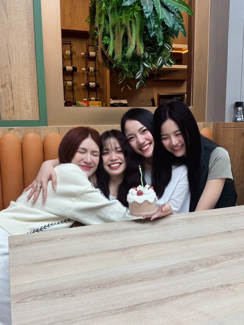 แอปเปิ้ล - ลาภิสรา อินทรสูต
