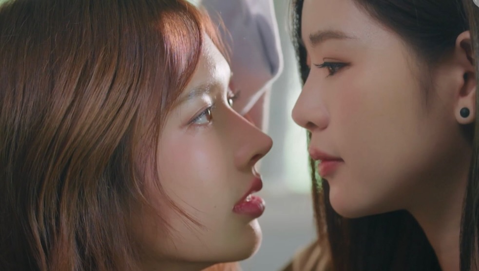 แอปเปิ้ล - ลาภิสรา อินทรสูต