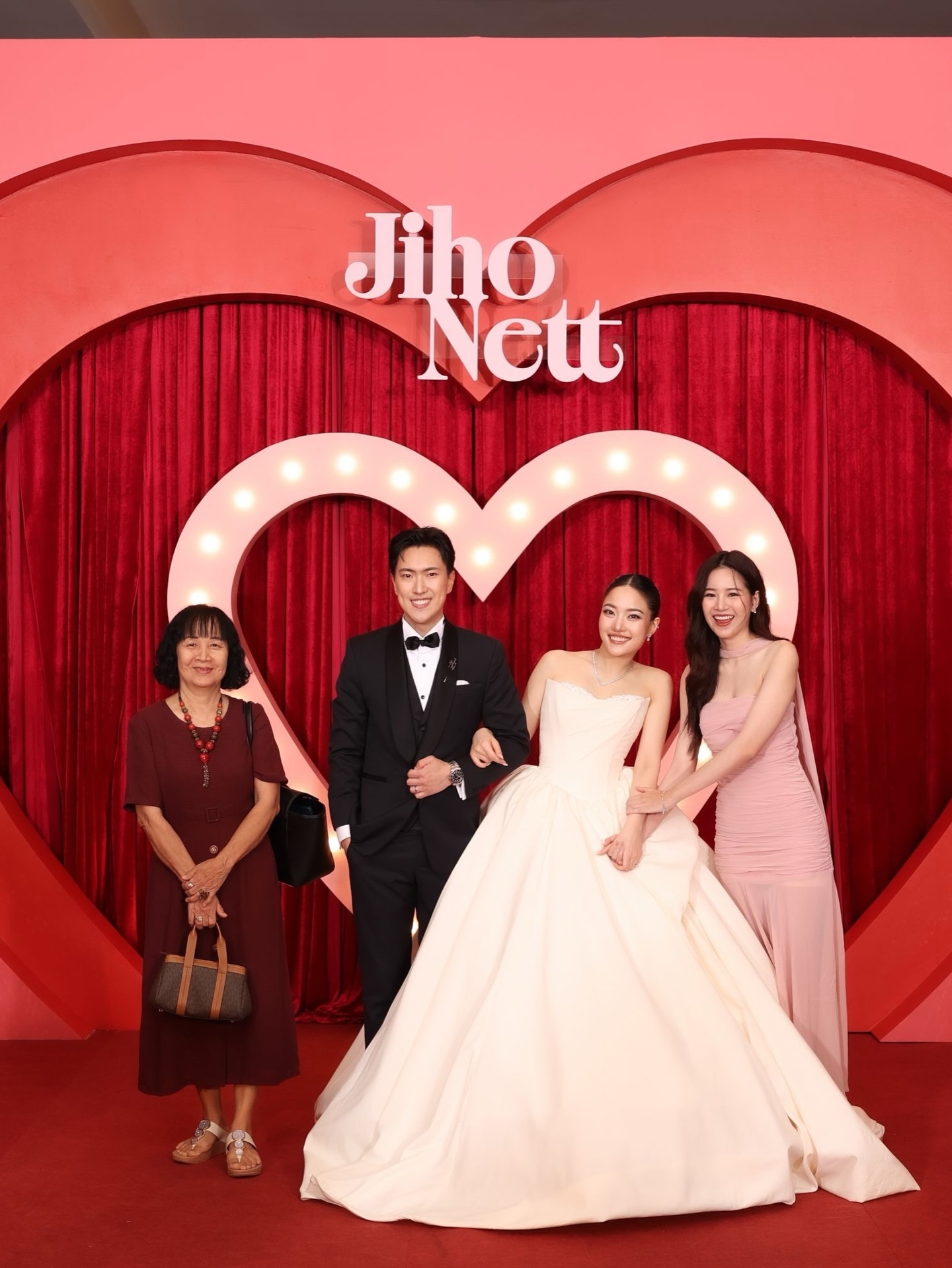 แอปเปิ้ล - ลาภิสรา อินทรสูต