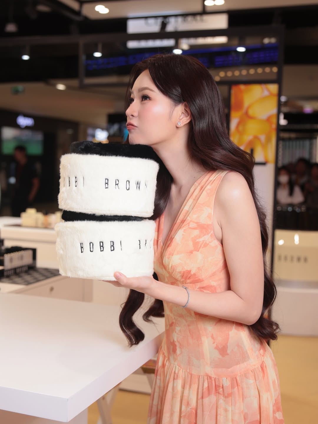 แอปเปิ้ล - ลาภิสรา อินทรสูต