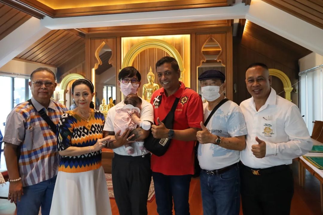 อี๊ฟ - พุทธธิดา ศิระฉายา