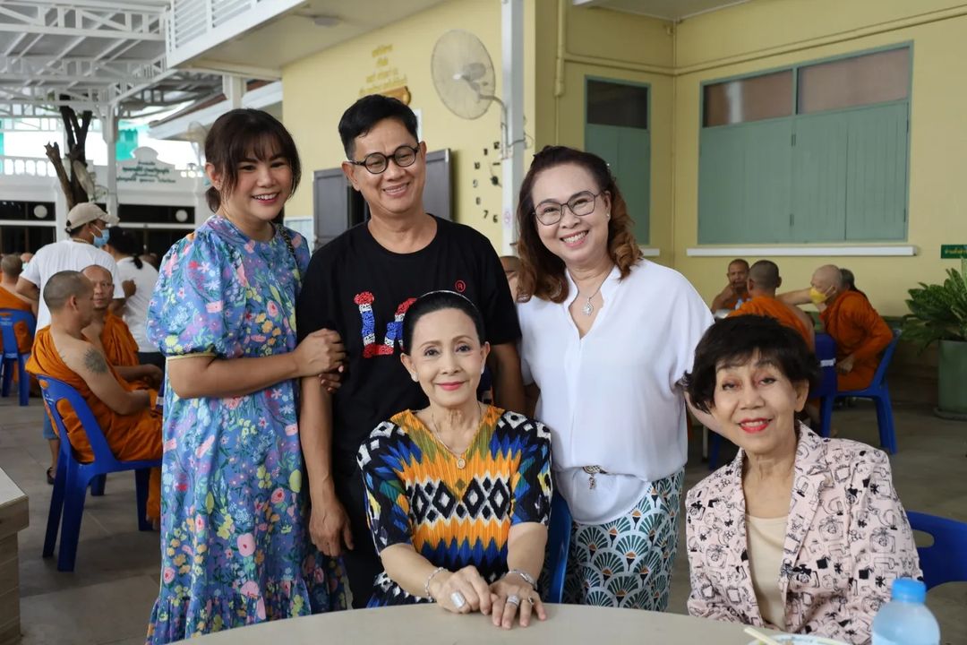 อี๊ฟ - พุทธธิดา ศิระฉายา