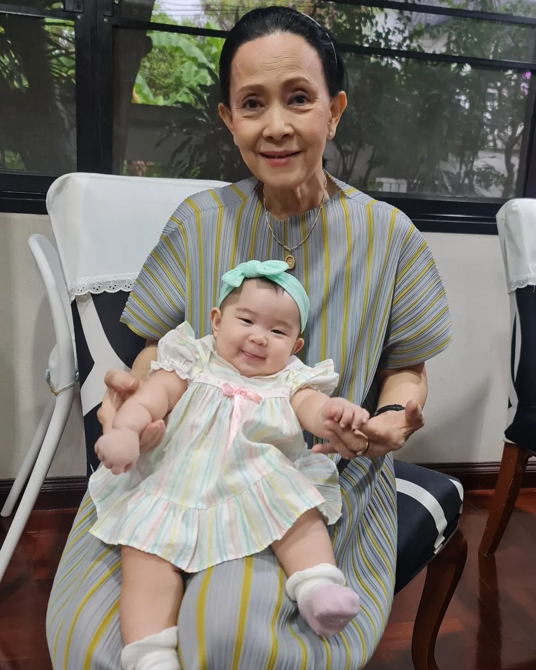 อี๊ฟ - พุทธธิดา ศิระฉายา