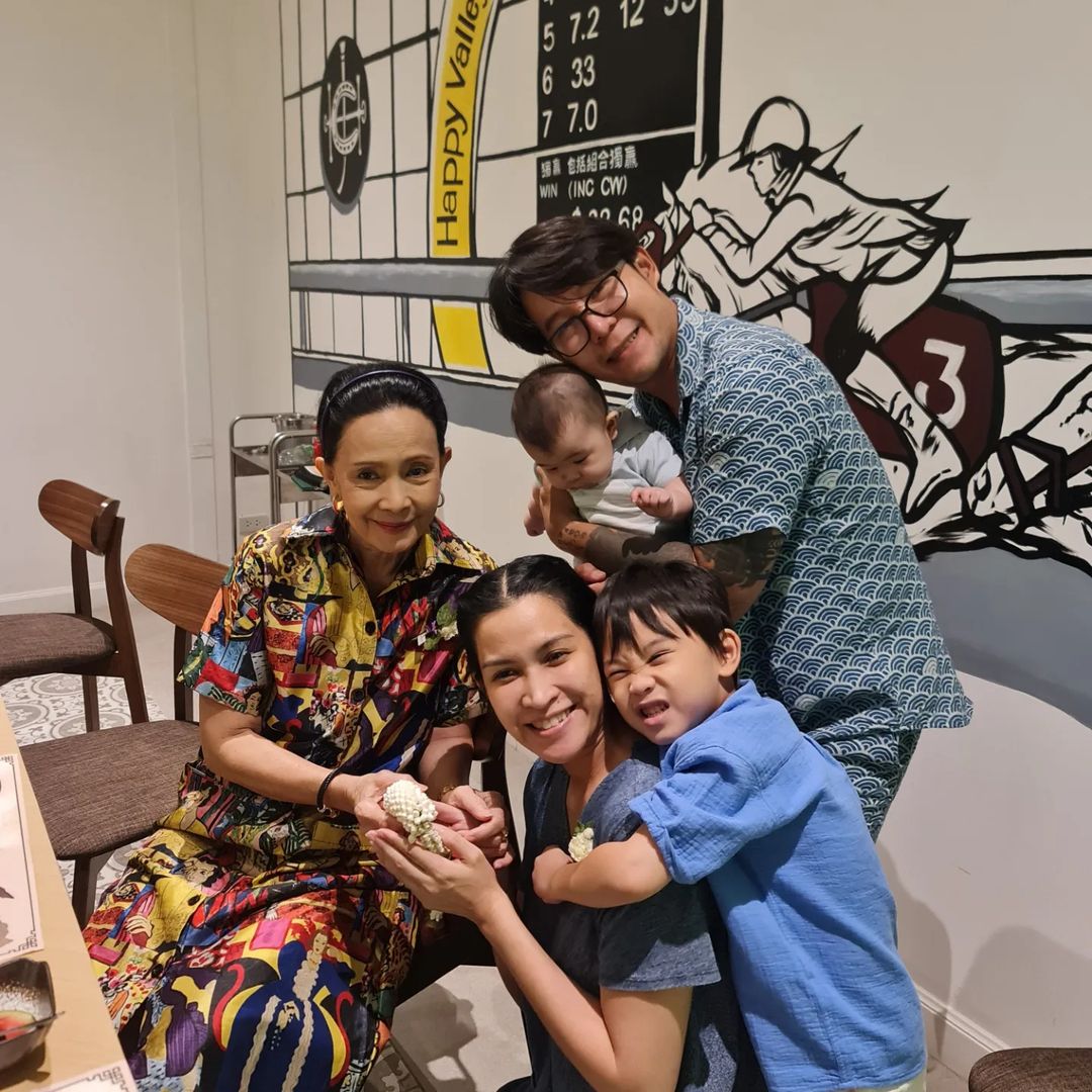 อี๊ฟ - พุทธธิดา ศิระฉายา