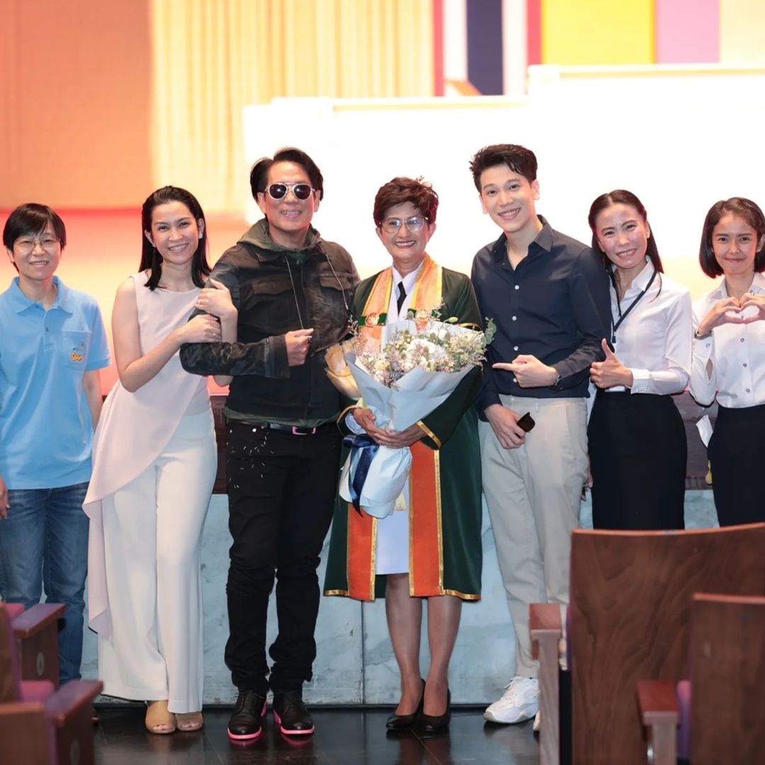 อี๊ฟ - พุทธธิดา ศิระฉายา