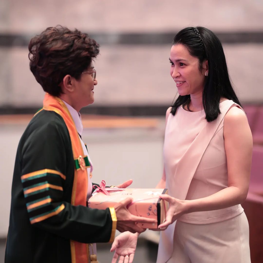 อี๊ฟ - พุทธธิดา ศิระฉายา