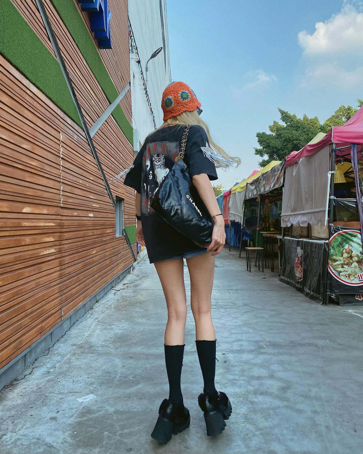 โฟร์ - ศกลรัตน์ วรอุไร