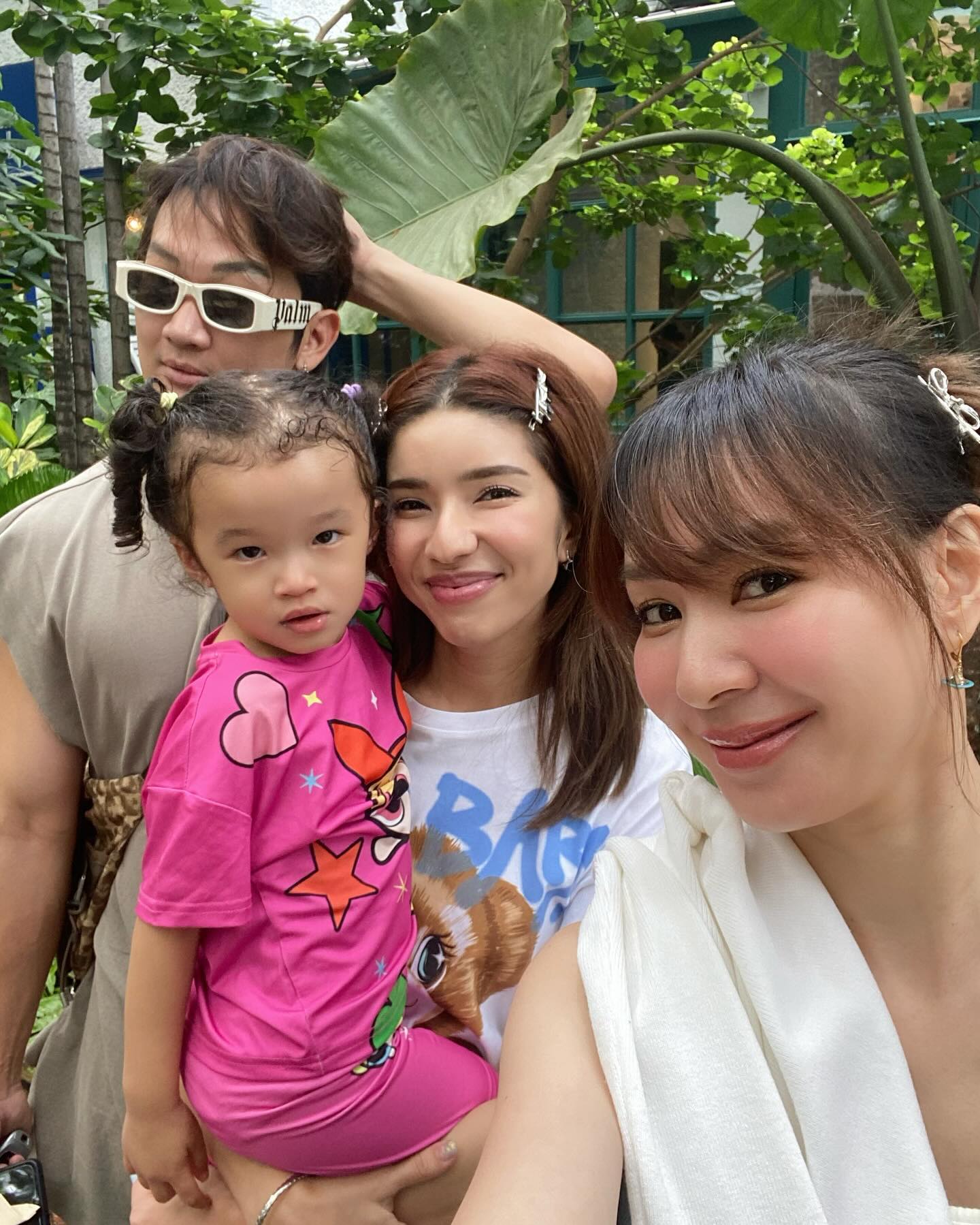 โฟร์ - ศกลรัตน์ วรอุไร