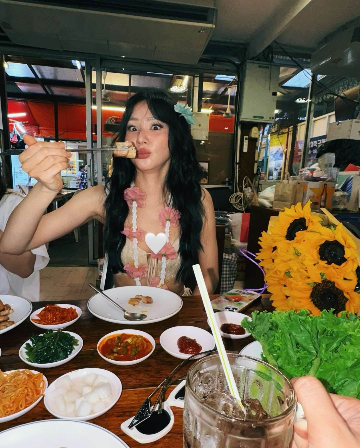 โฟร์ - ศกลรัตน์ วรอุไร