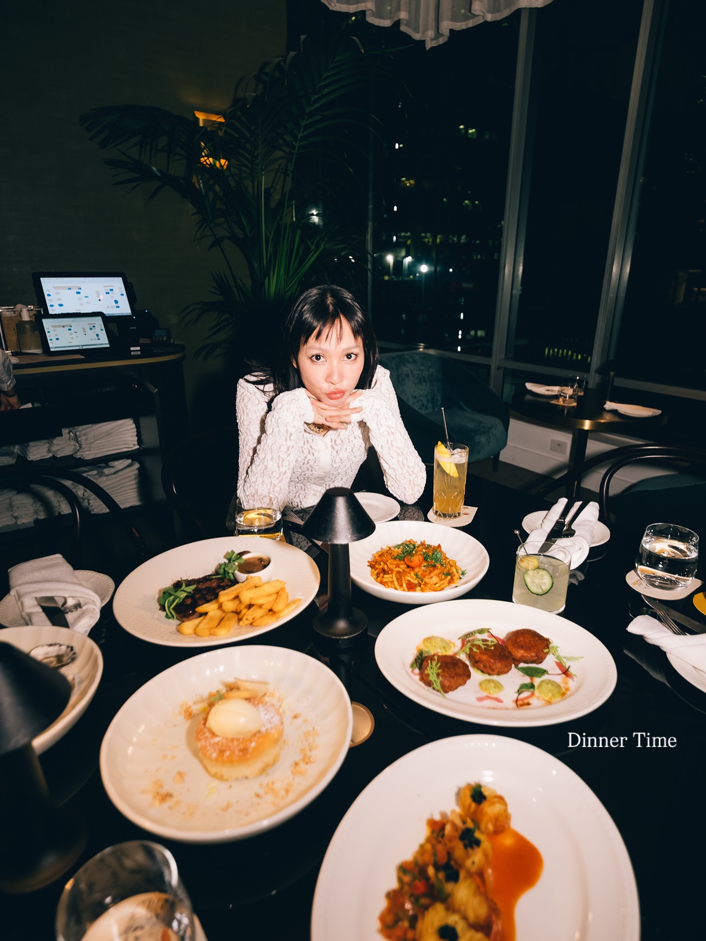 โฟร์ - ศกลรัตน์ วรอุไร