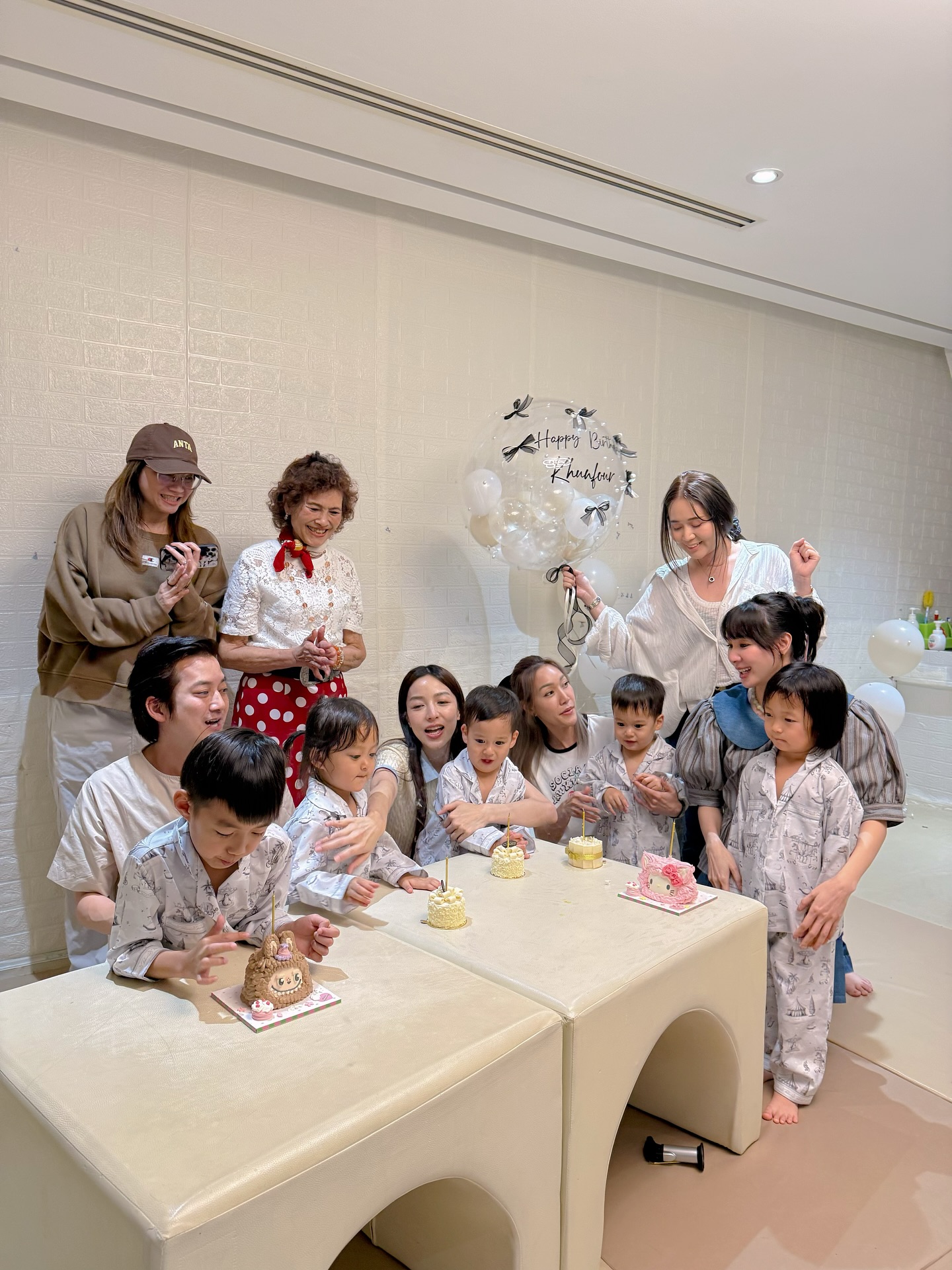 โฟร์ - ศกลรัตน์ วรอุไร