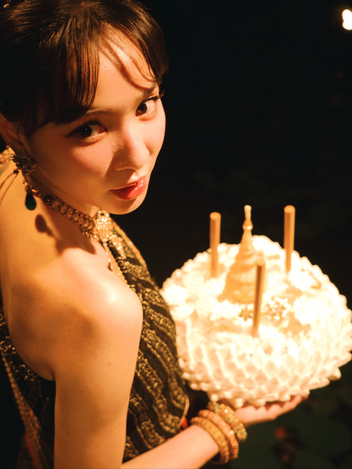 โฟร์ - ศกลรัตน์ วรอุไร