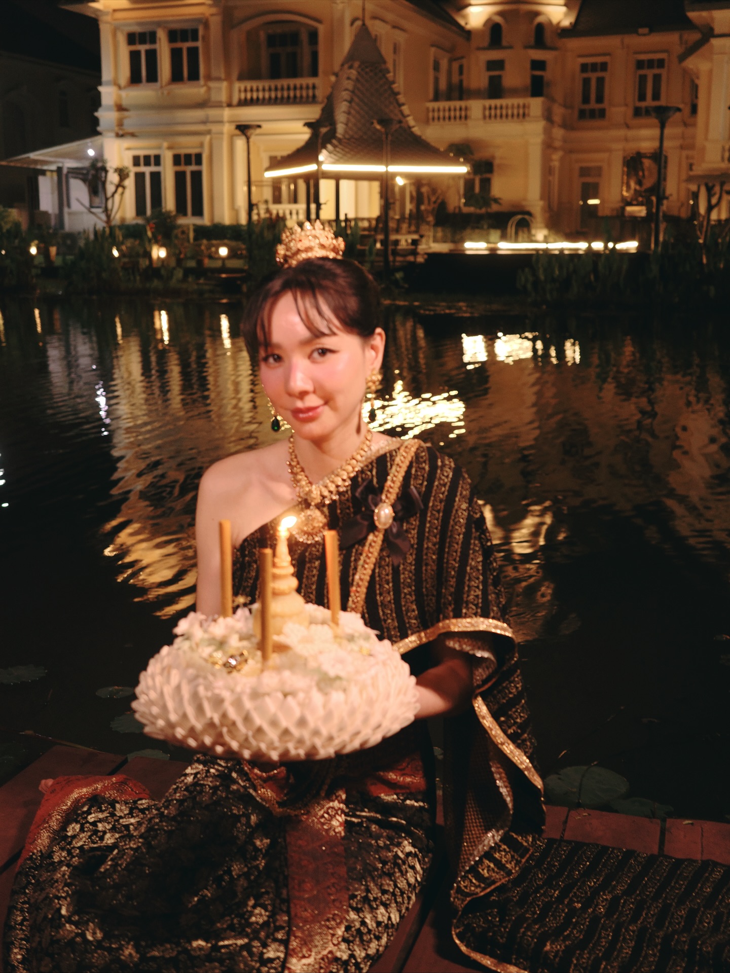 โฟร์ - ศกลรัตน์ วรอุไร