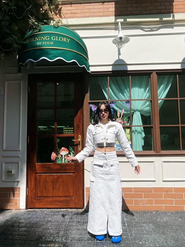 โฟร์ - ศกลรัตน์ วรอุไร