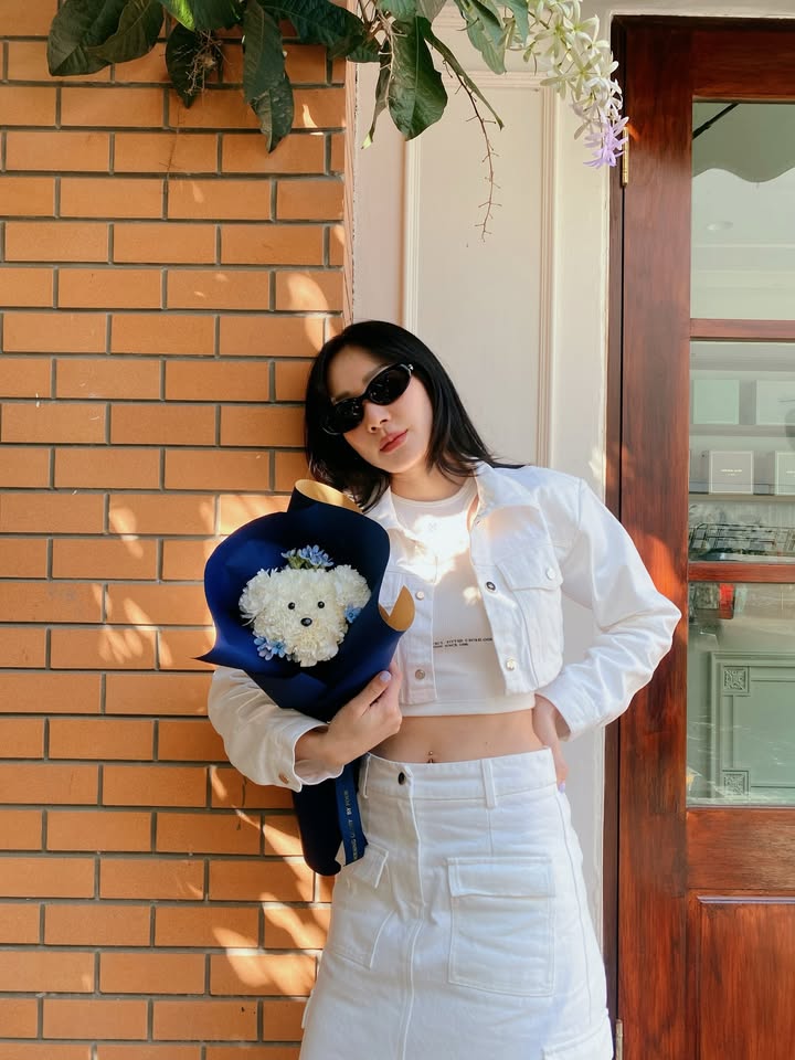 โฟร์ - ศกลรัตน์ วรอุไร