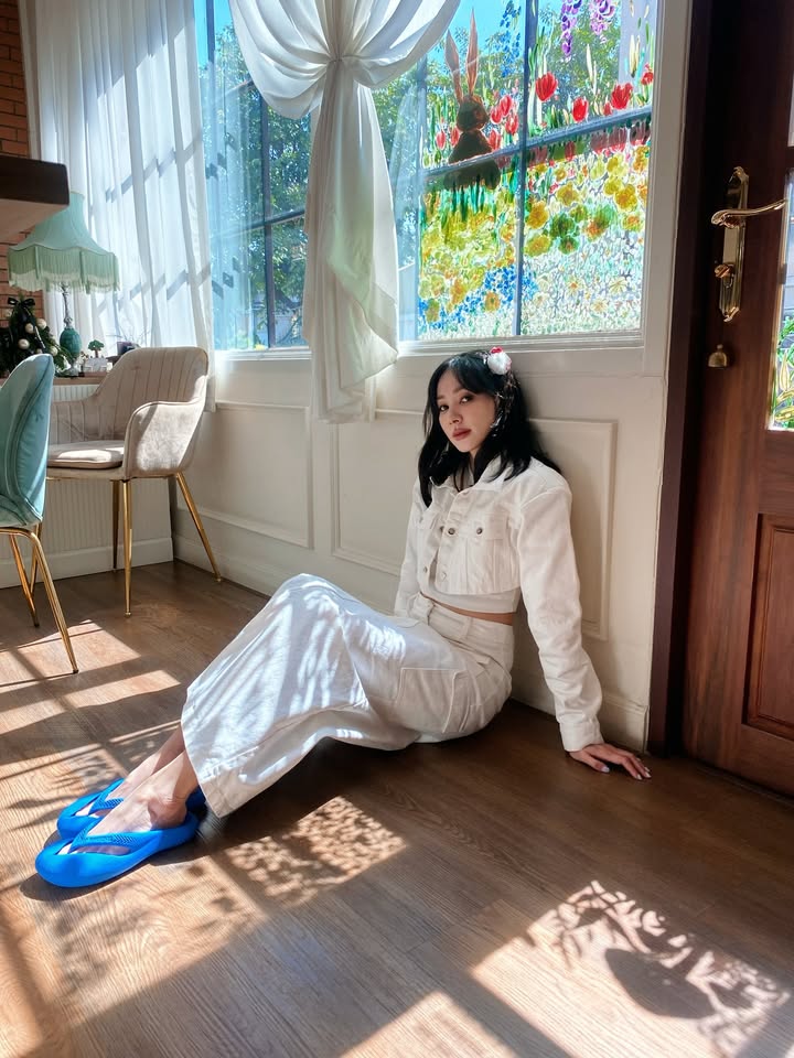 โฟร์ - ศกลรัตน์ วรอุไร