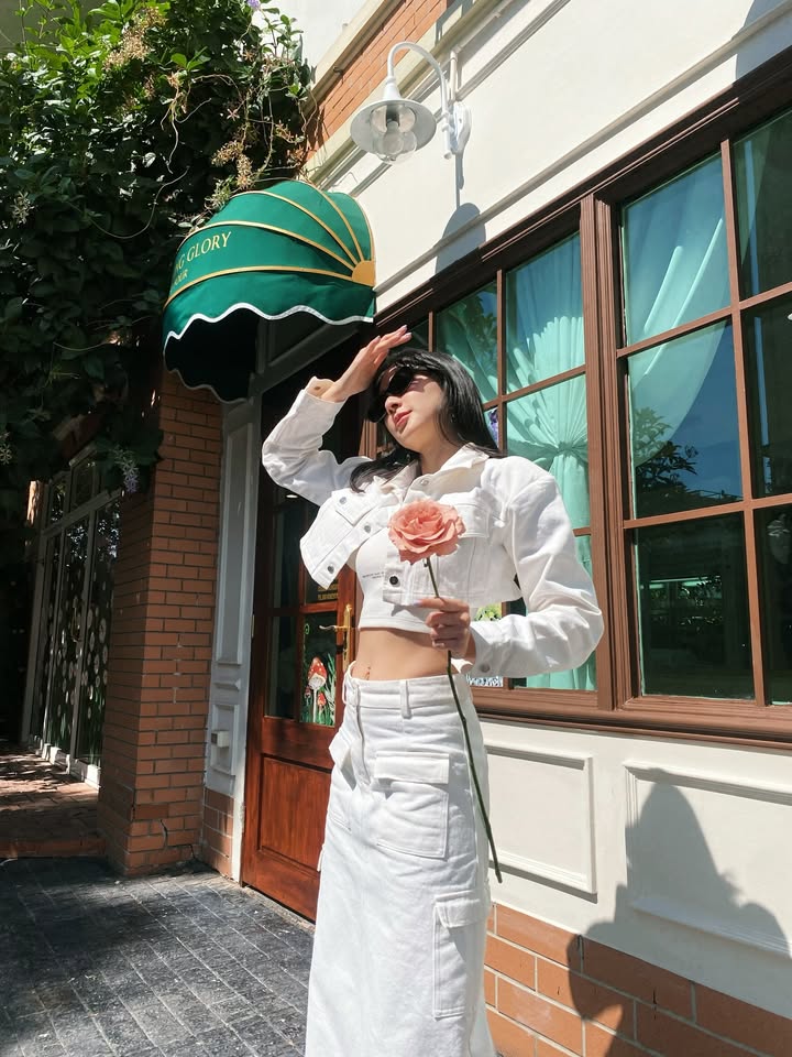 โฟร์ - ศกลรัตน์ วรอุไร