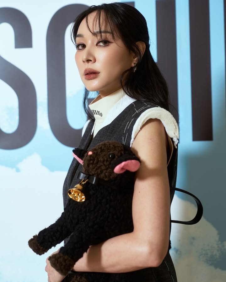 โฟร์ - ศกลรัตน์ วรอุไร